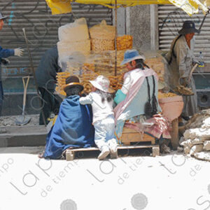 Cholitas in the city La Paz