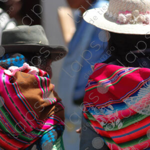Two Bolivian women with aguayos